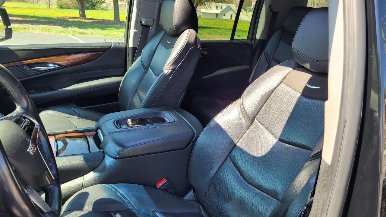 Cadillac Escalade ESV 4WD 4dr Premium Luxury 2019