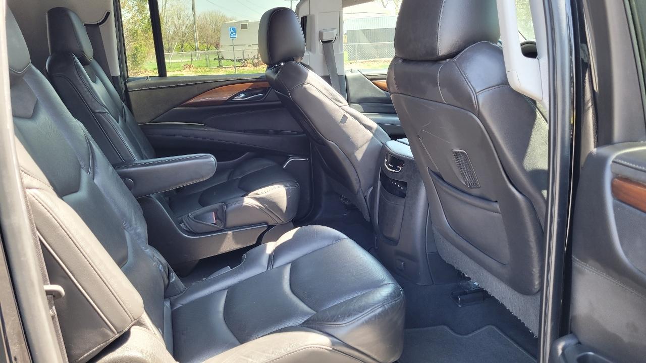 Cadillac Escalade ESV 4WD 4dr Premium Luxury 2019