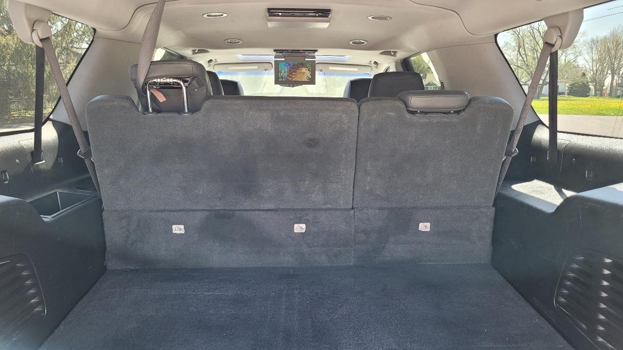 Cadillac Escalade ESV 4WD 4dr Premium Luxury 2019