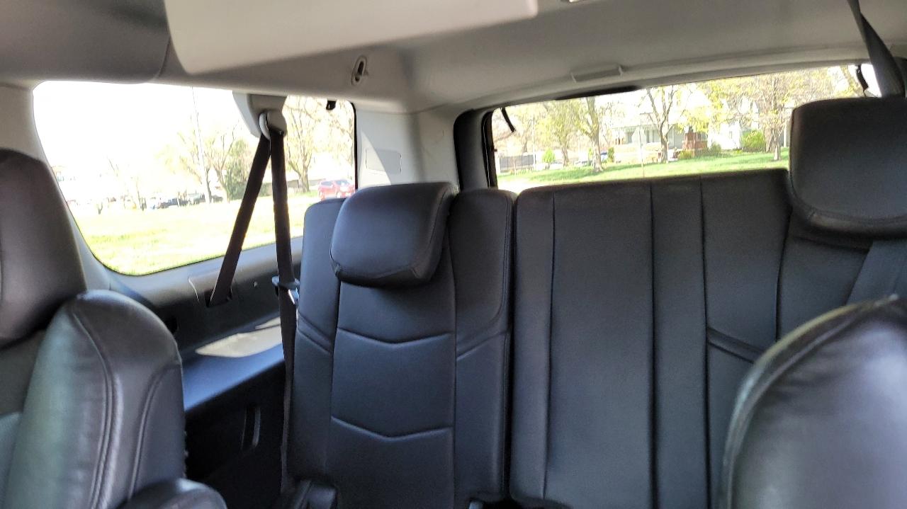 Cadillac Escalade ESV 4WD 4dr Premium Luxury 2019