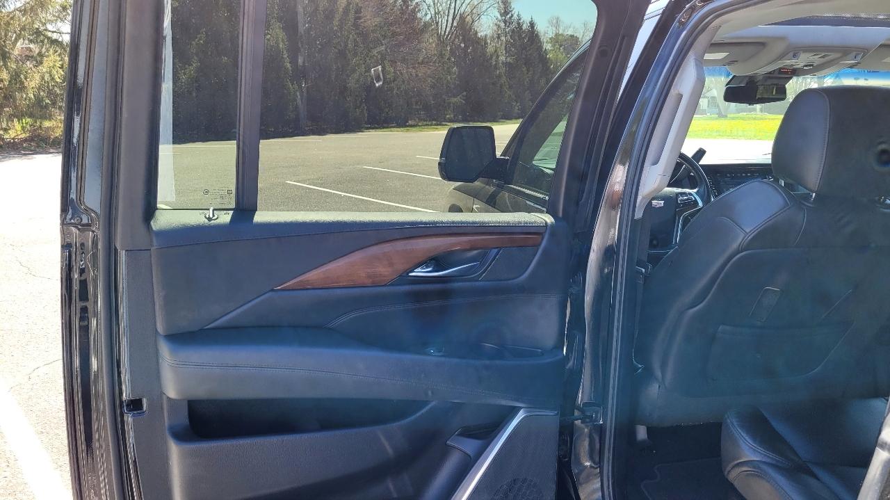 Cadillac Escalade ESV 4WD 4dr Premium Luxury 2019