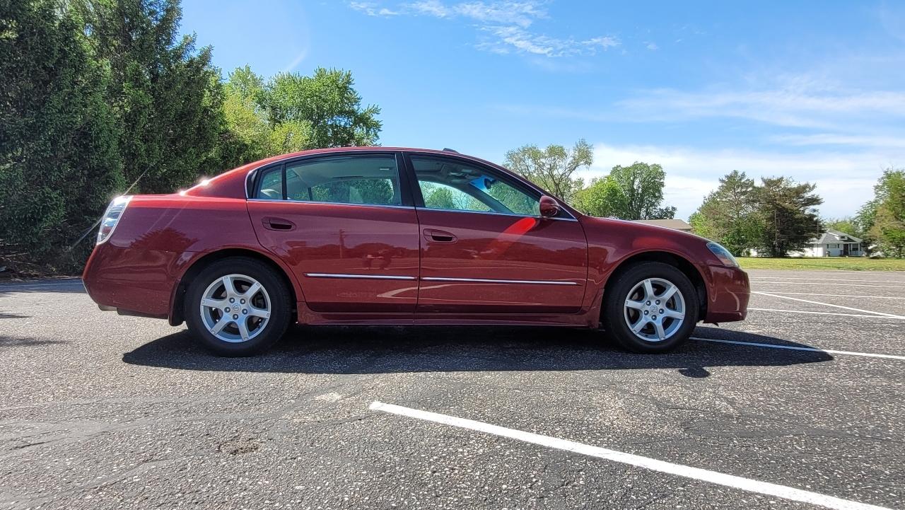 Nissan Altima 4dr Sdn V6 Auto 3.5 SL 2005