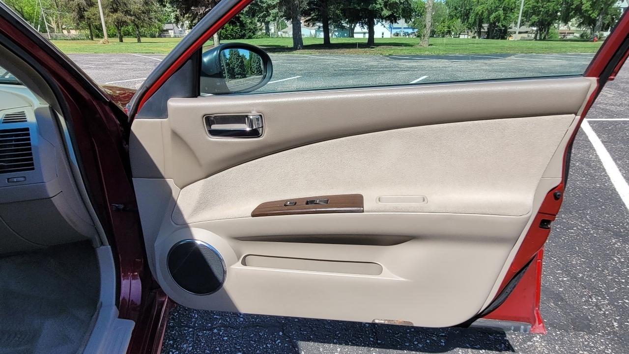 Nissan Altima 4dr Sdn V6 Auto 3.5 SL 2005