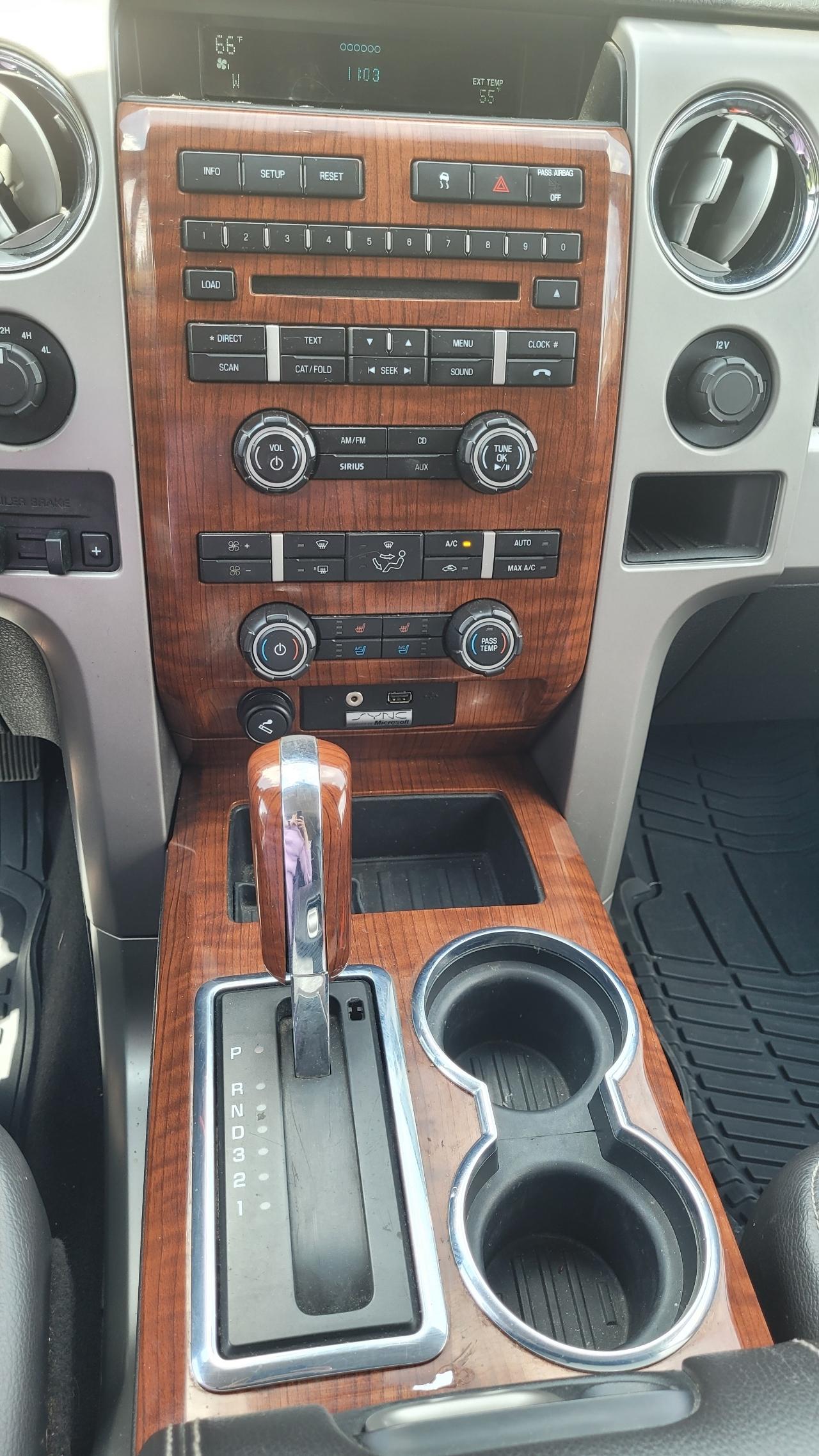 Ford F-150 4WD SuperCab 133" Lariat 2010