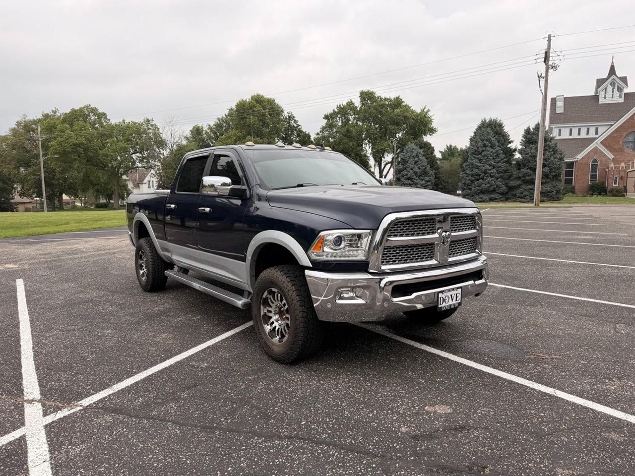 RAM 2500 Laramie 4x4 Crew Cab 6'4" Box 2017