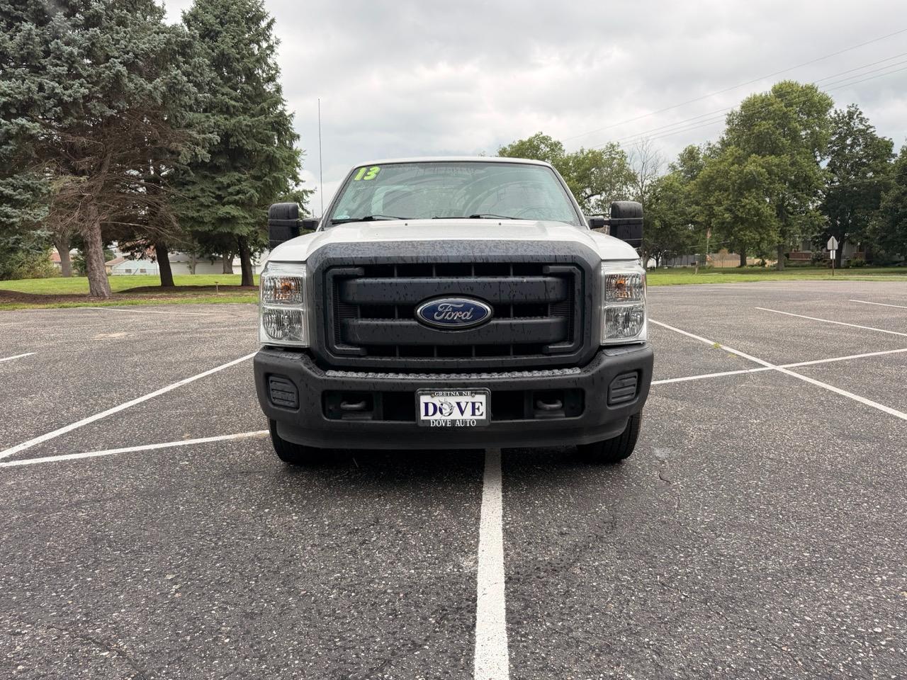 Ford Super Duty F-350 SRW 2WD Reg Cab 137" XLT 2013