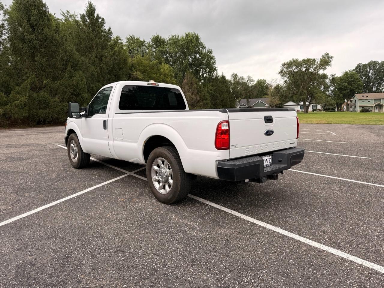 Ford Super Duty F-350 SRW 2WD Reg Cab 137" XLT 2013