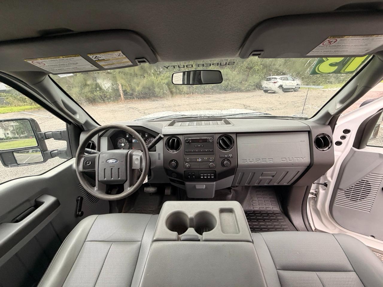 Ford Super Duty F-350 SRW 2WD Reg Cab 137" XLT 2013