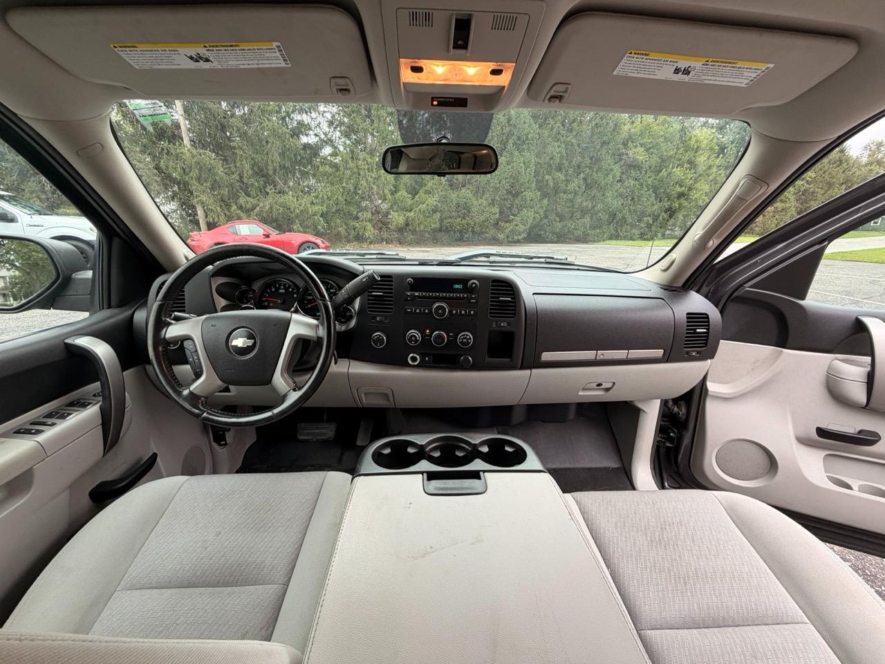 Chevrolet Silverado 1500 4WD Ext Cab 143.5" LT 2010