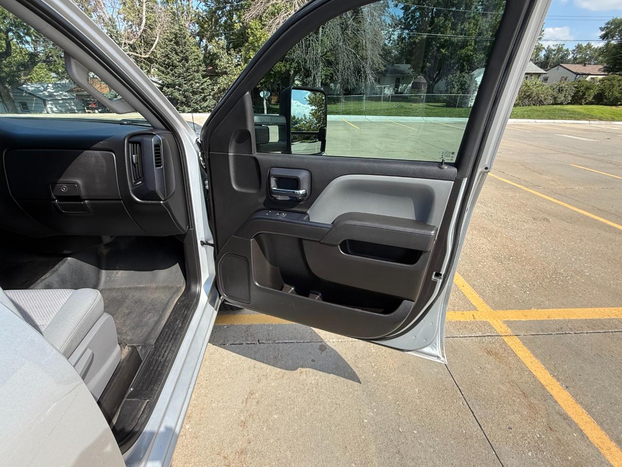 Chevrolet Silverado 1500 4WD Double Cab 143.5" Work Truck 2017