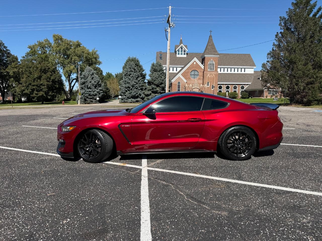 Ford Mustang photo 3