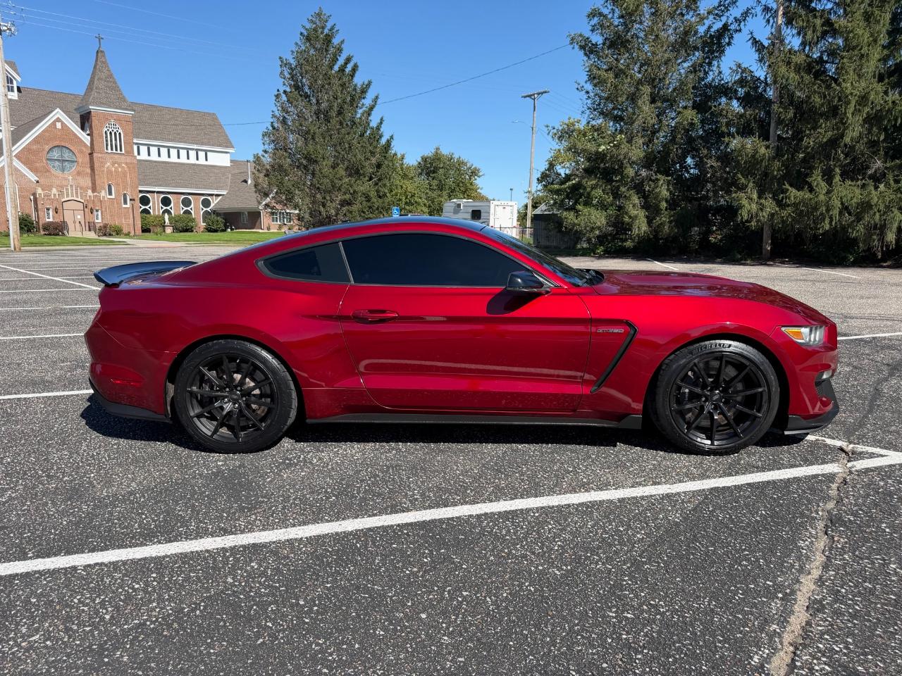 Ford Mustang photo 5