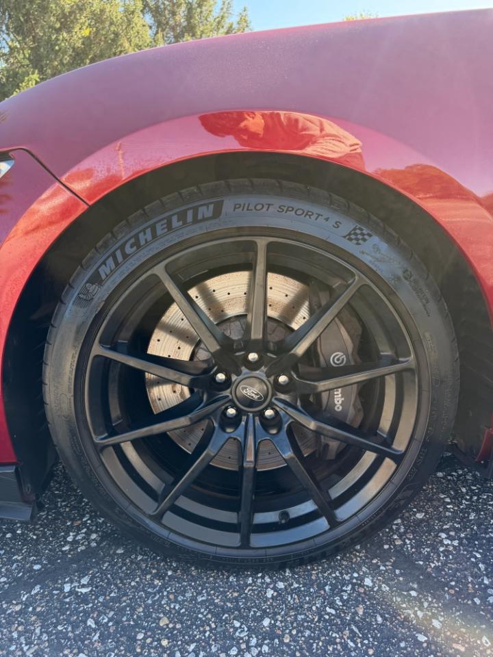 Ford Mustang photo 15