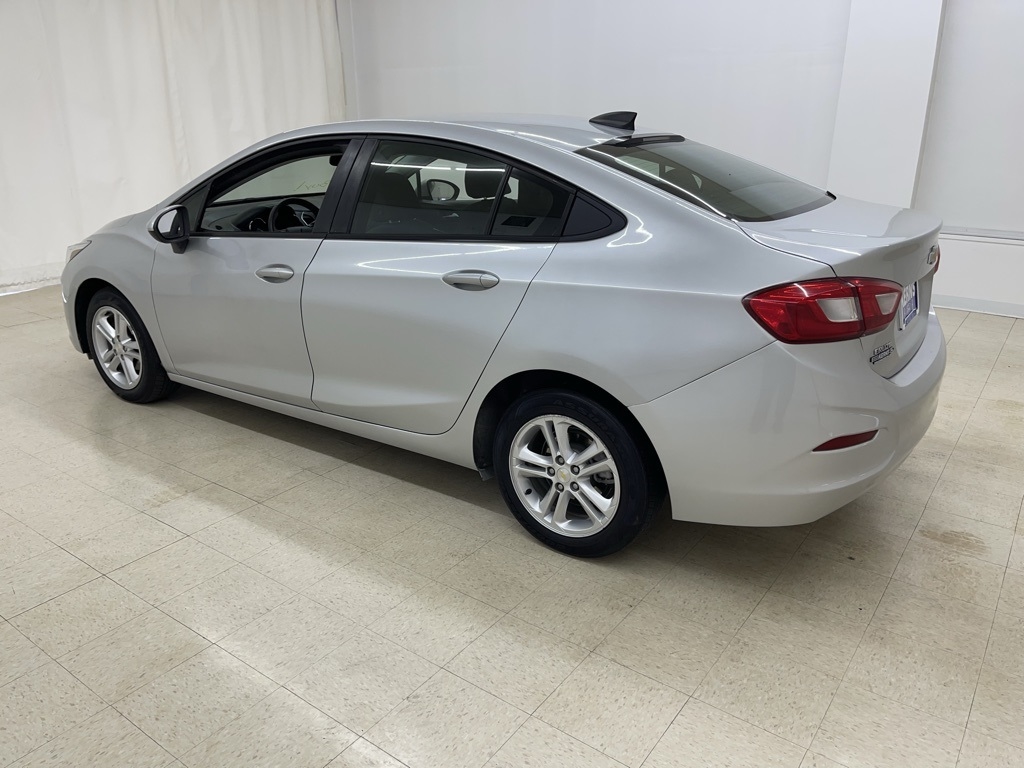 2019 Chevrolet Cruze LS photo 3