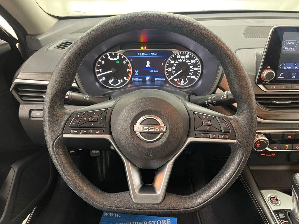 Nissan Altima  2023