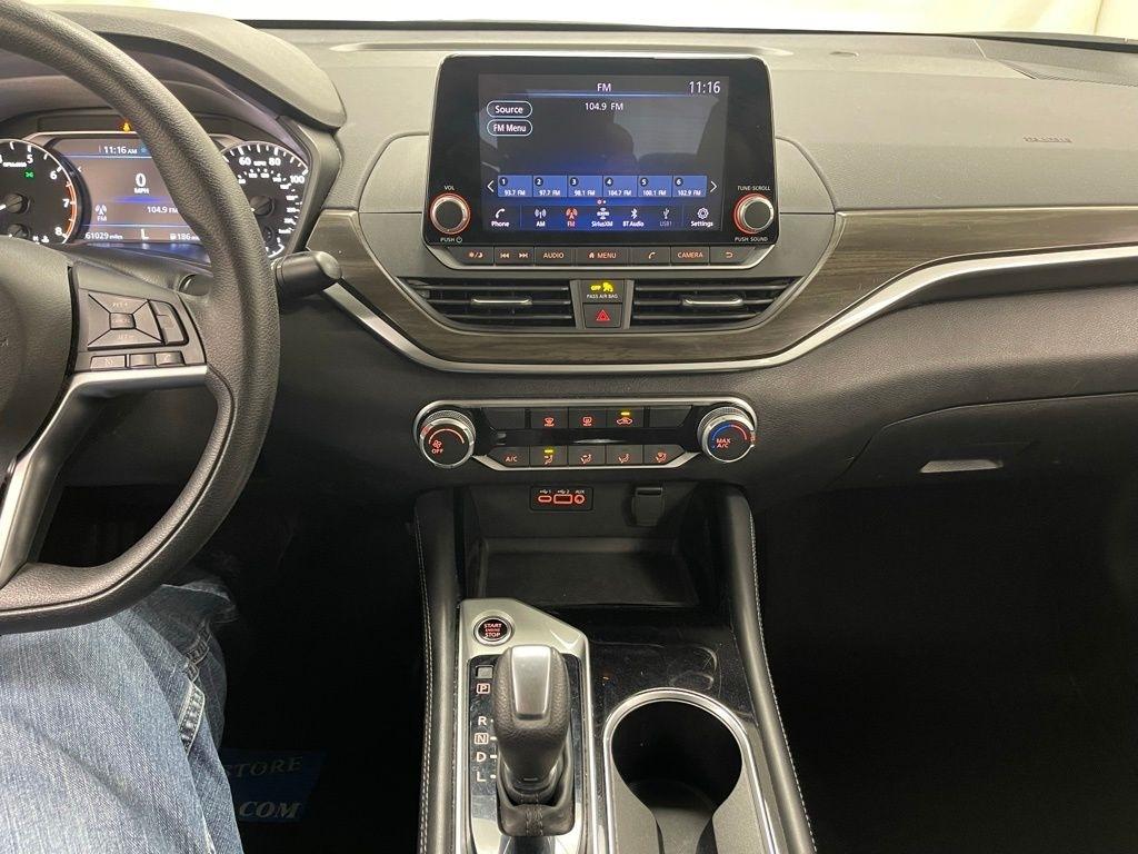 Nissan Altima  2023