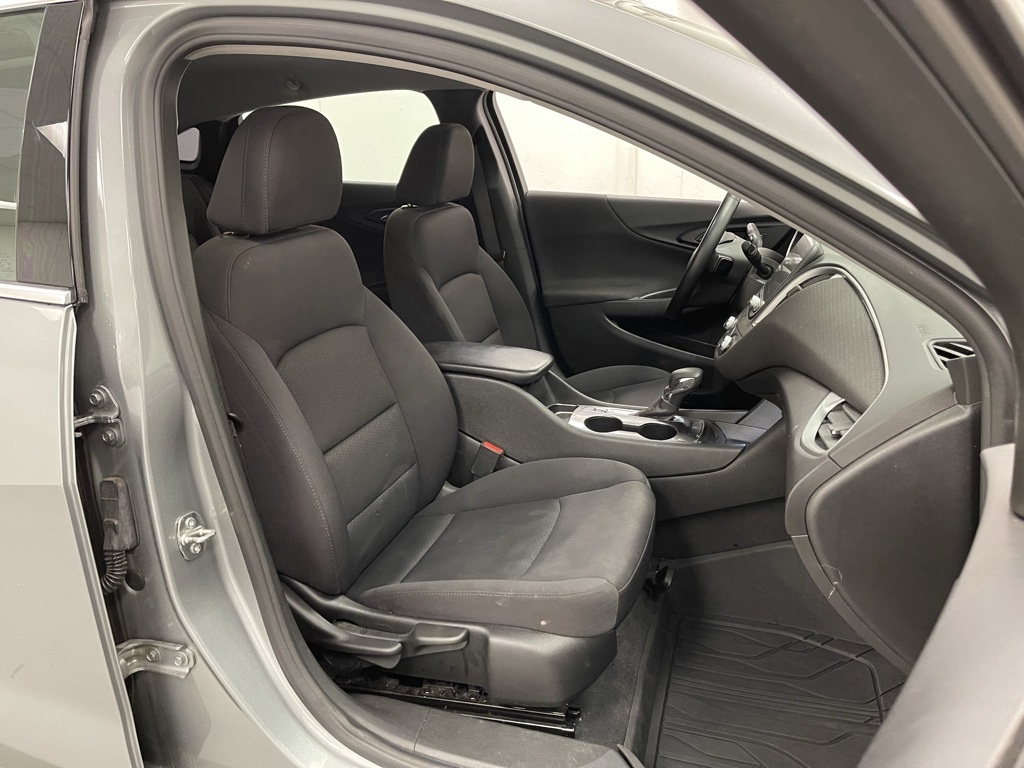 Chevrolet Malibu  2023