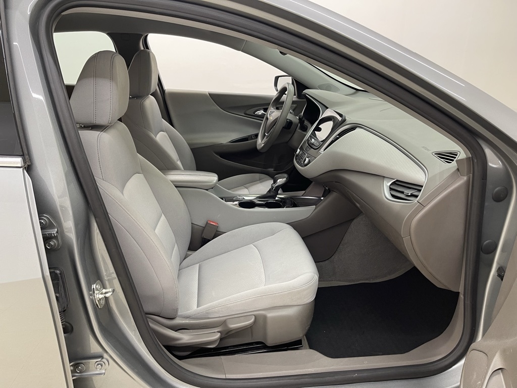 Chevrolet Malibu  2023