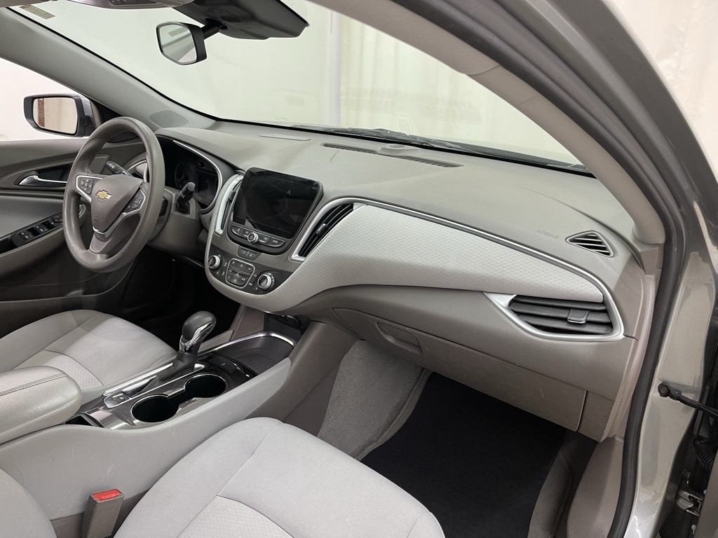 Chevrolet Malibu  2023