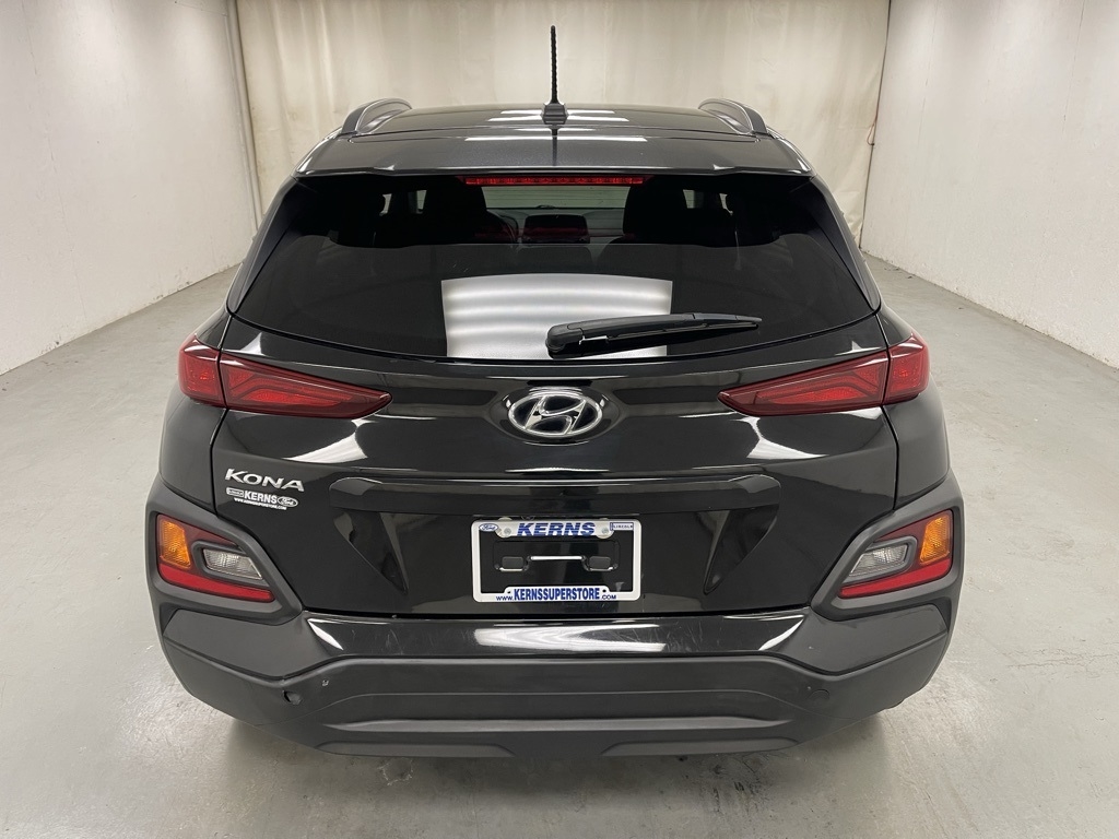 Hyundai Kona  2021
