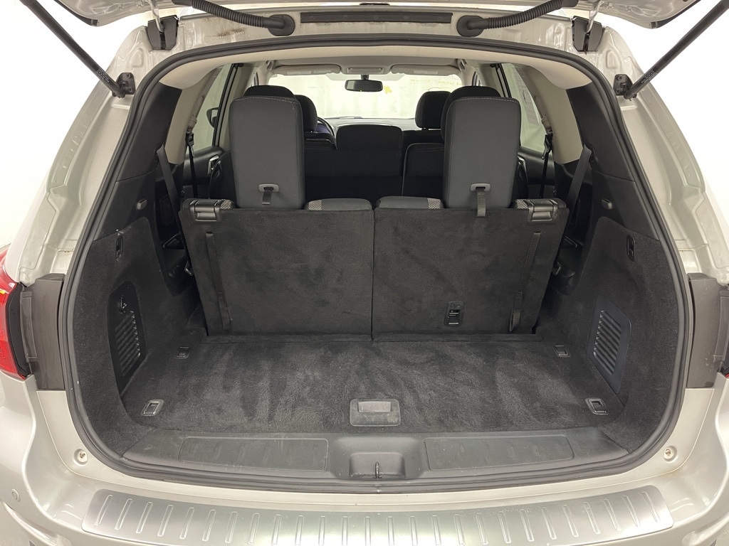 Nissan Pathfinder  2020