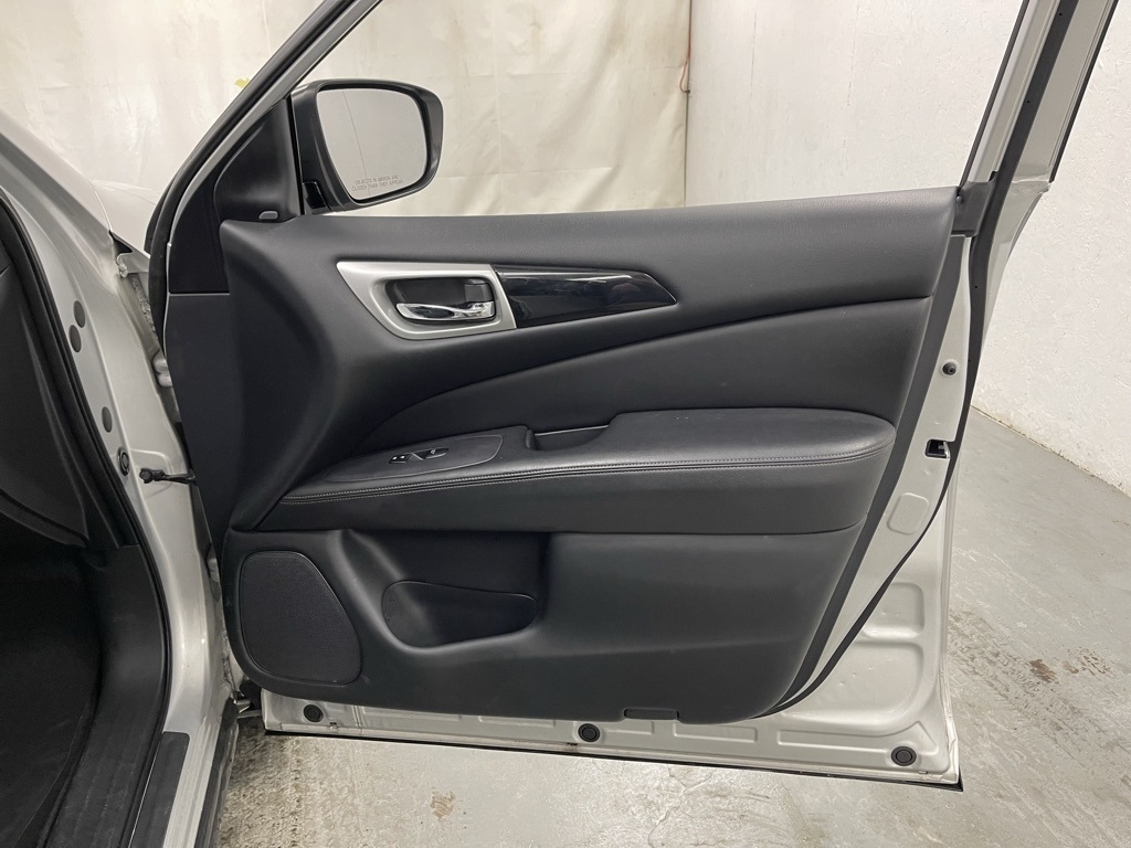 Nissan Pathfinder  2020