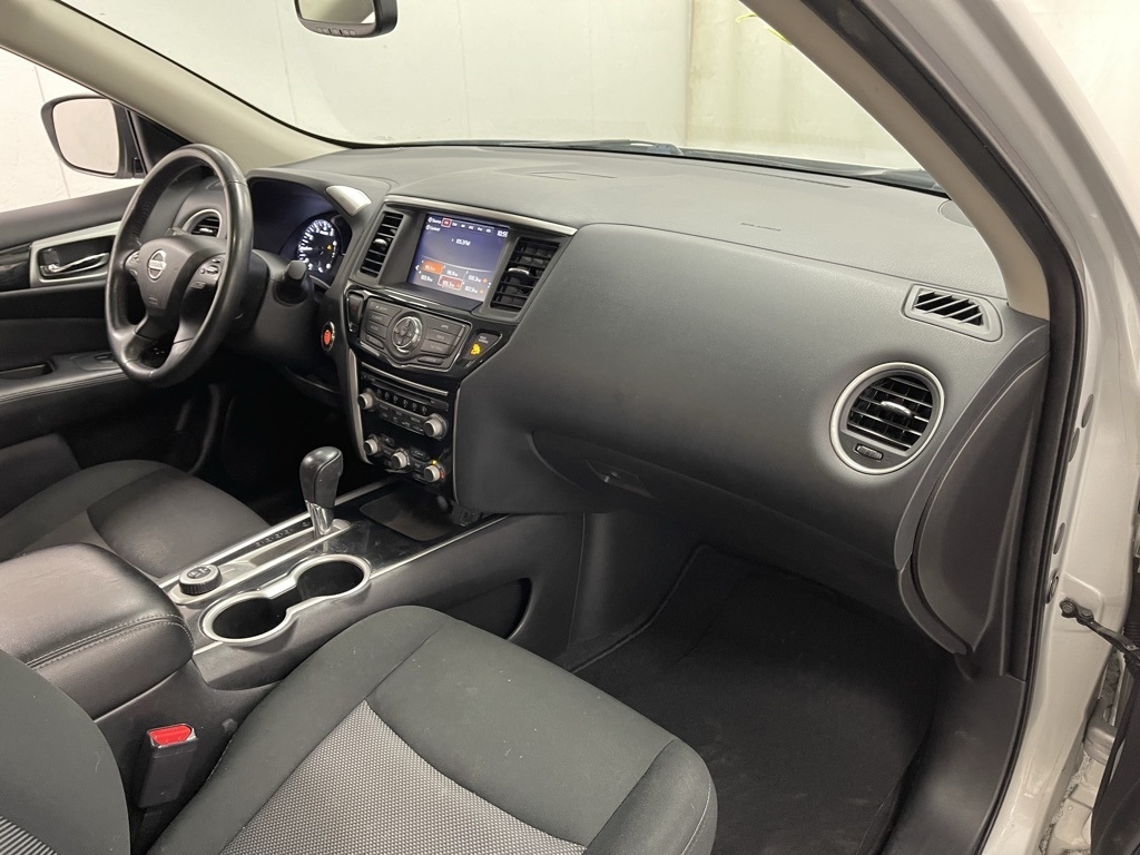 Nissan Pathfinder  2020