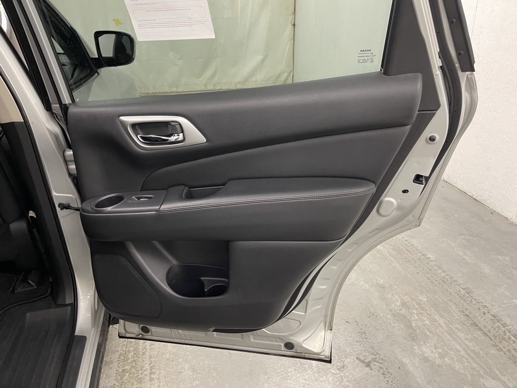 Nissan Pathfinder  2020