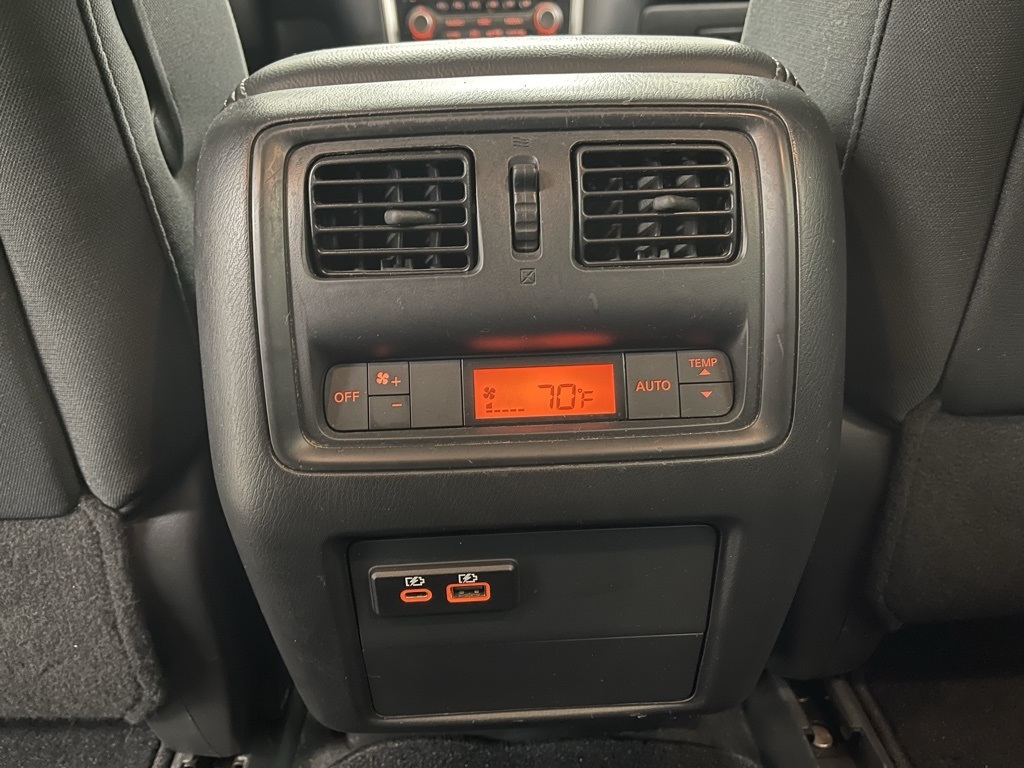 Nissan Pathfinder  2020