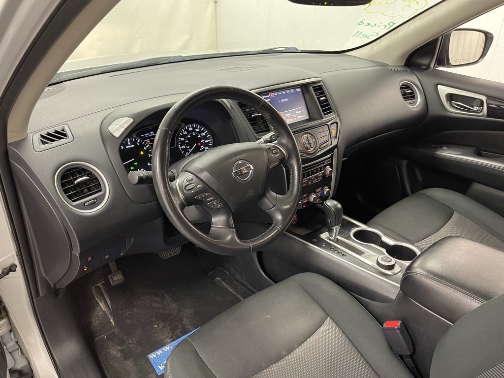 Nissan Pathfinder  2020