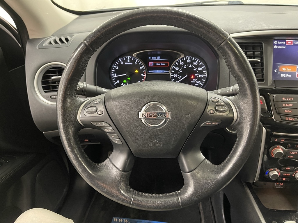 Nissan Pathfinder  2020