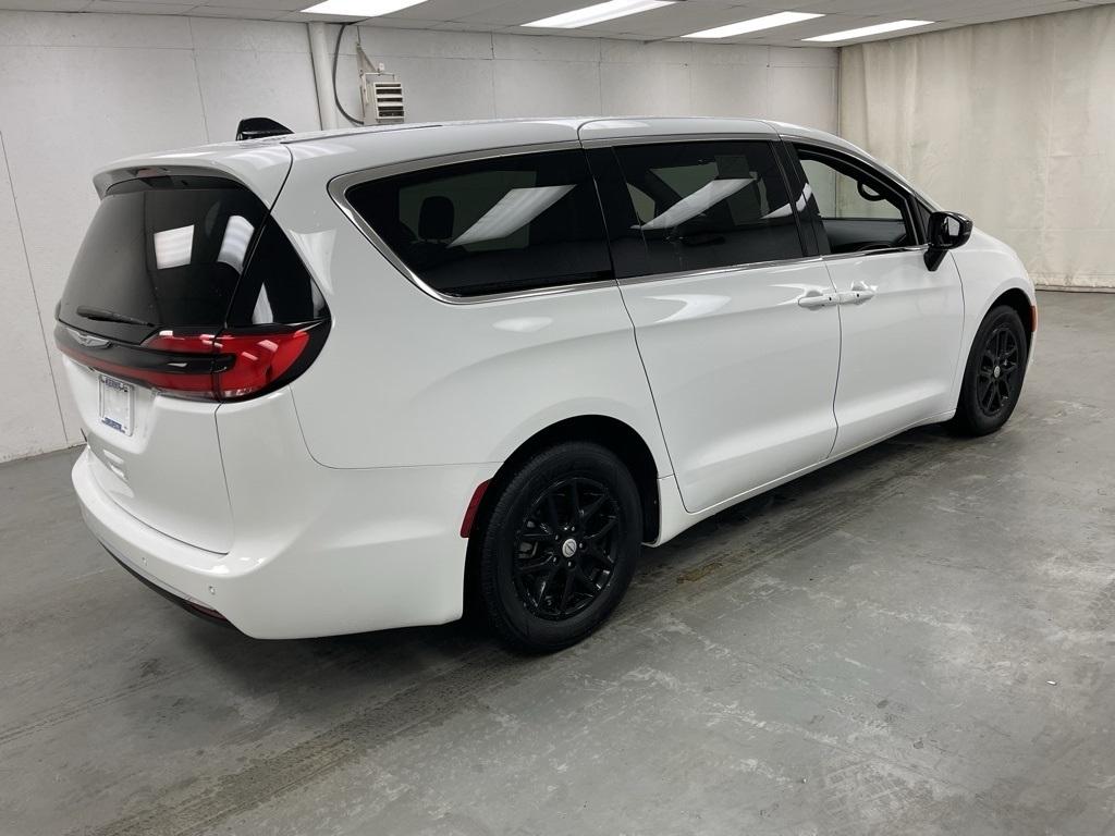 Chrysler Pacifica  2025