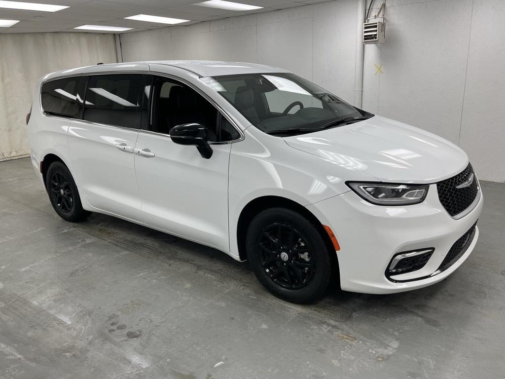 Chrysler Pacifica  2025