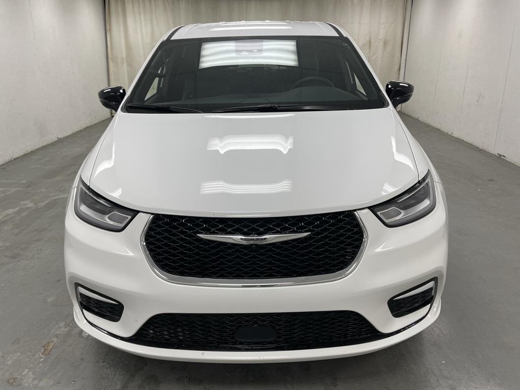 Chrysler Pacifica  2025