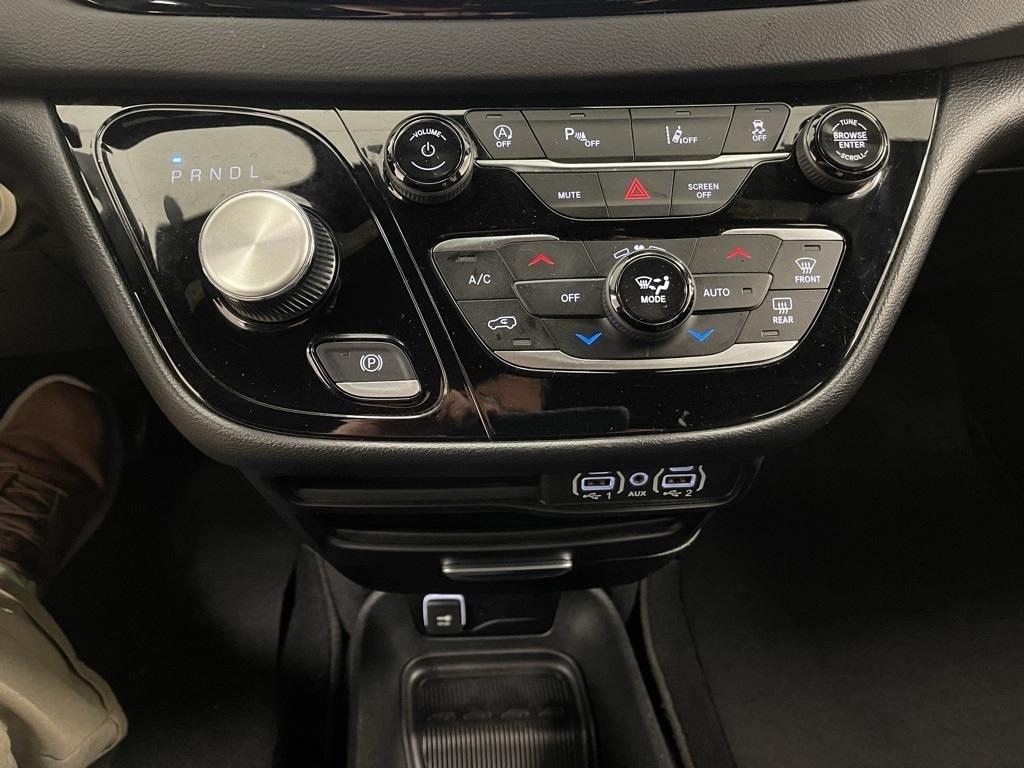 Chrysler Pacifica  2025