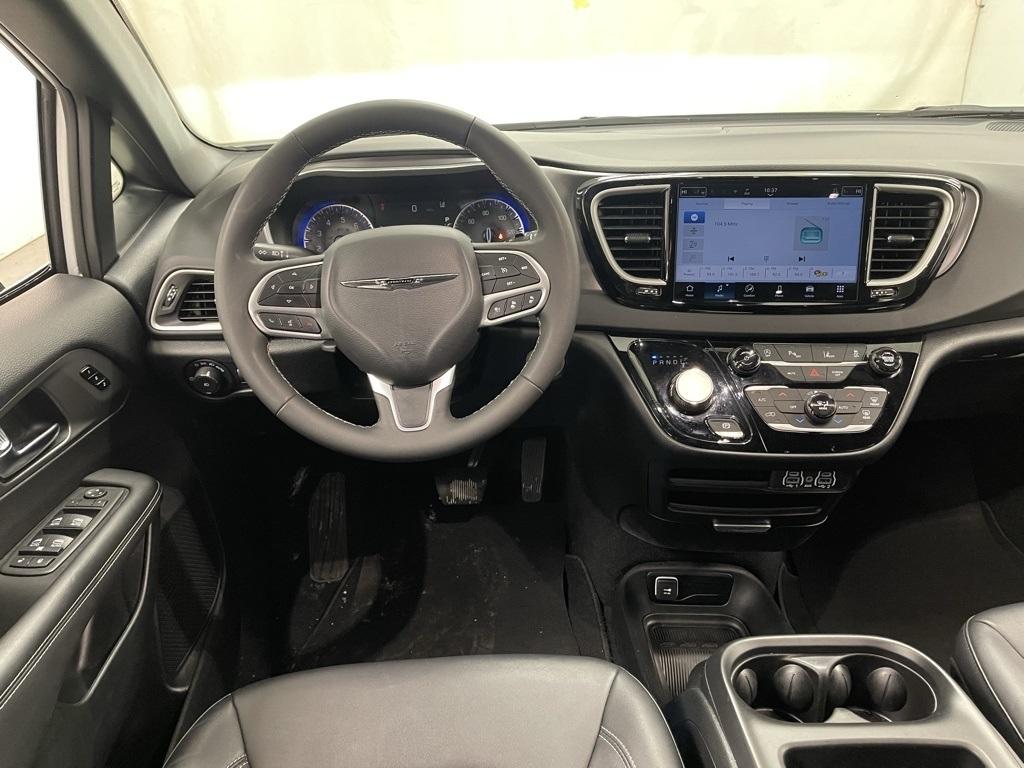 Chrysler Pacifica  2025