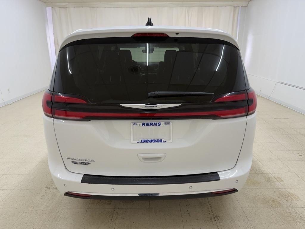 Chrysler Pacifica  2024
