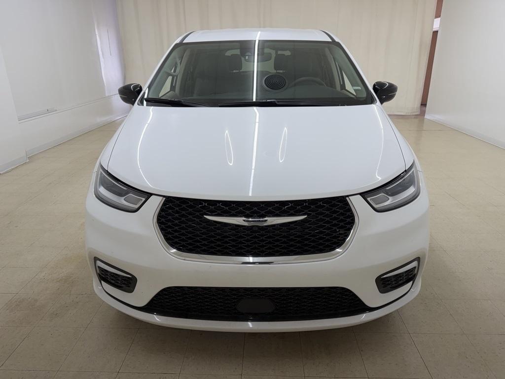 Chrysler Pacifica  2024