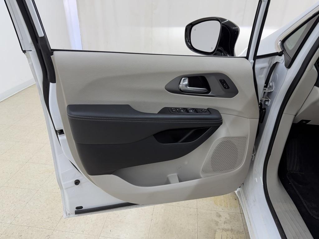 Chrysler Pacifica  2024