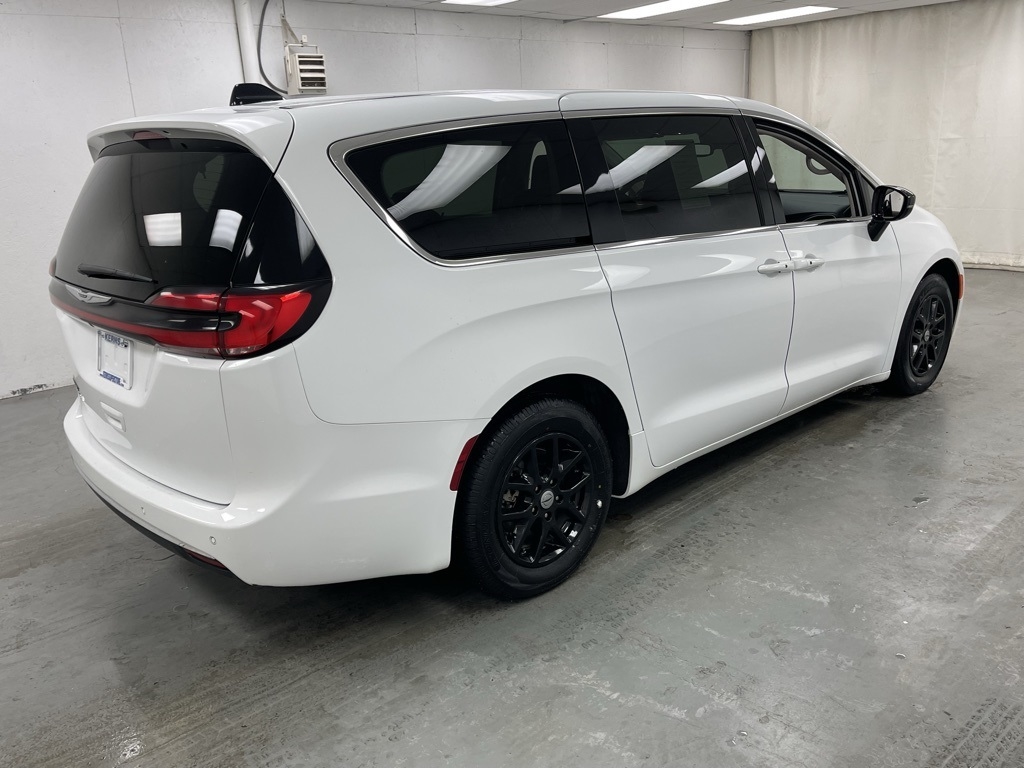 Chrysler Pacifica  2024