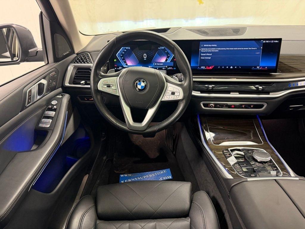 BMW X7  2024