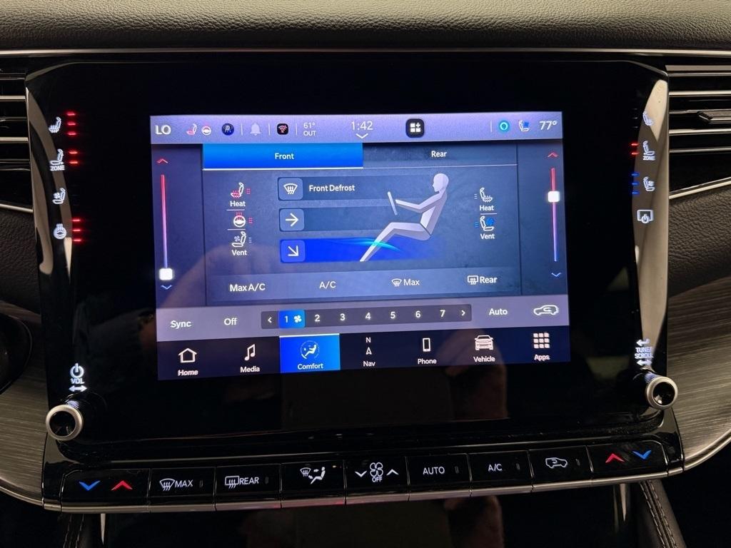 Jeep Wagoneer L  2024