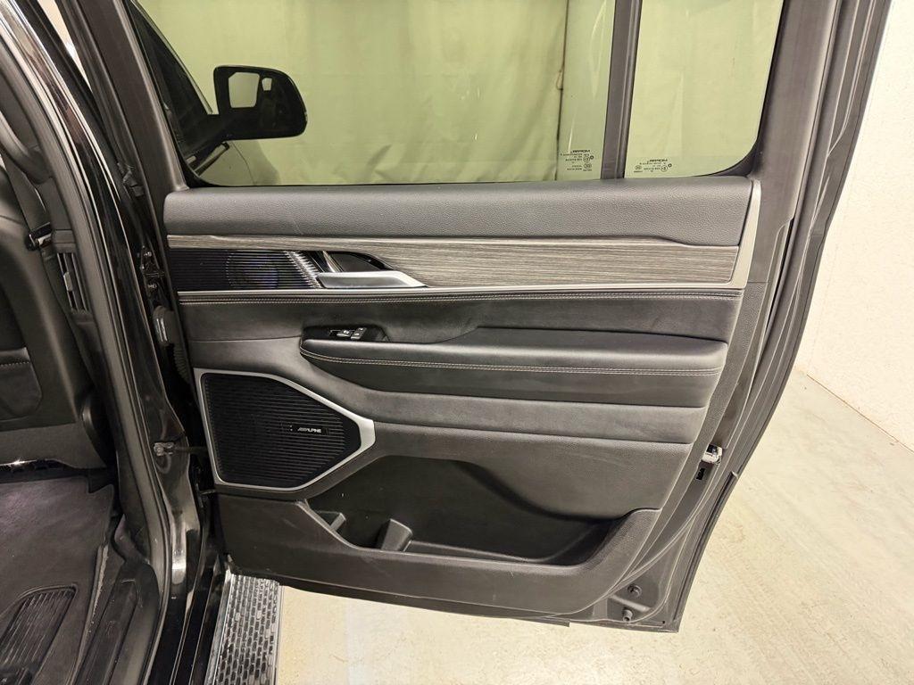 Jeep Wagoneer L  2024