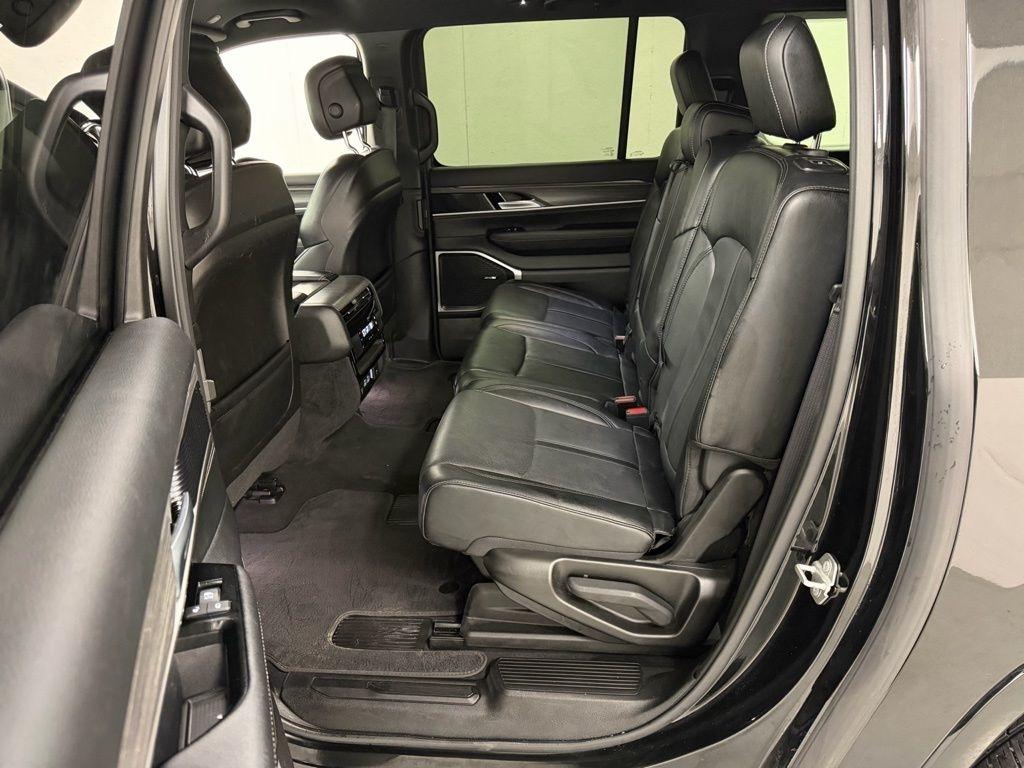 Jeep Wagoneer L  2024