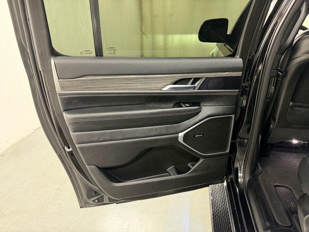 Jeep Wagoneer L  2024