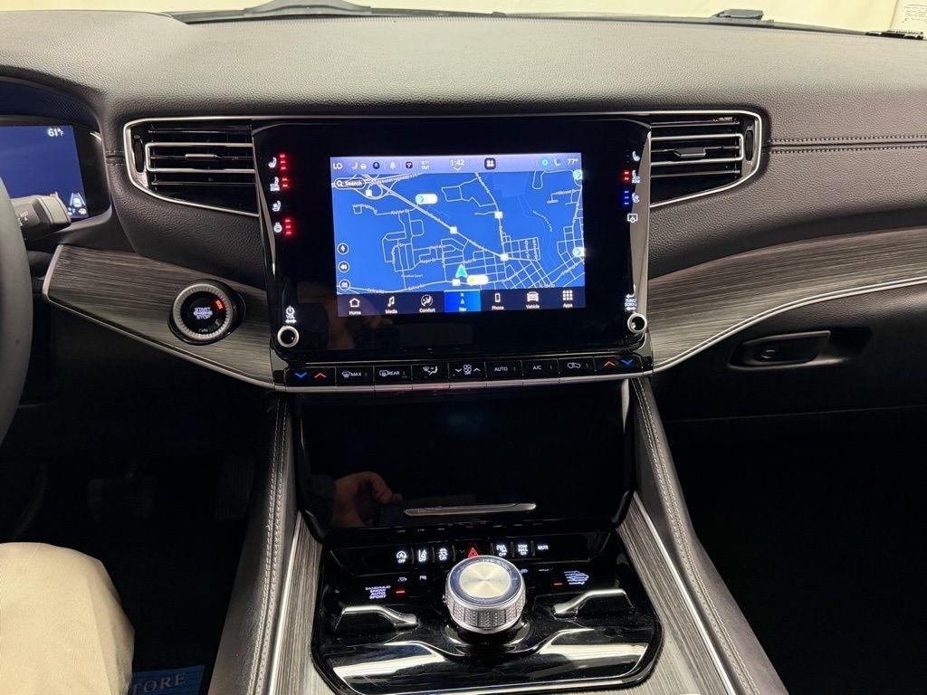 Jeep Wagoneer L  2024