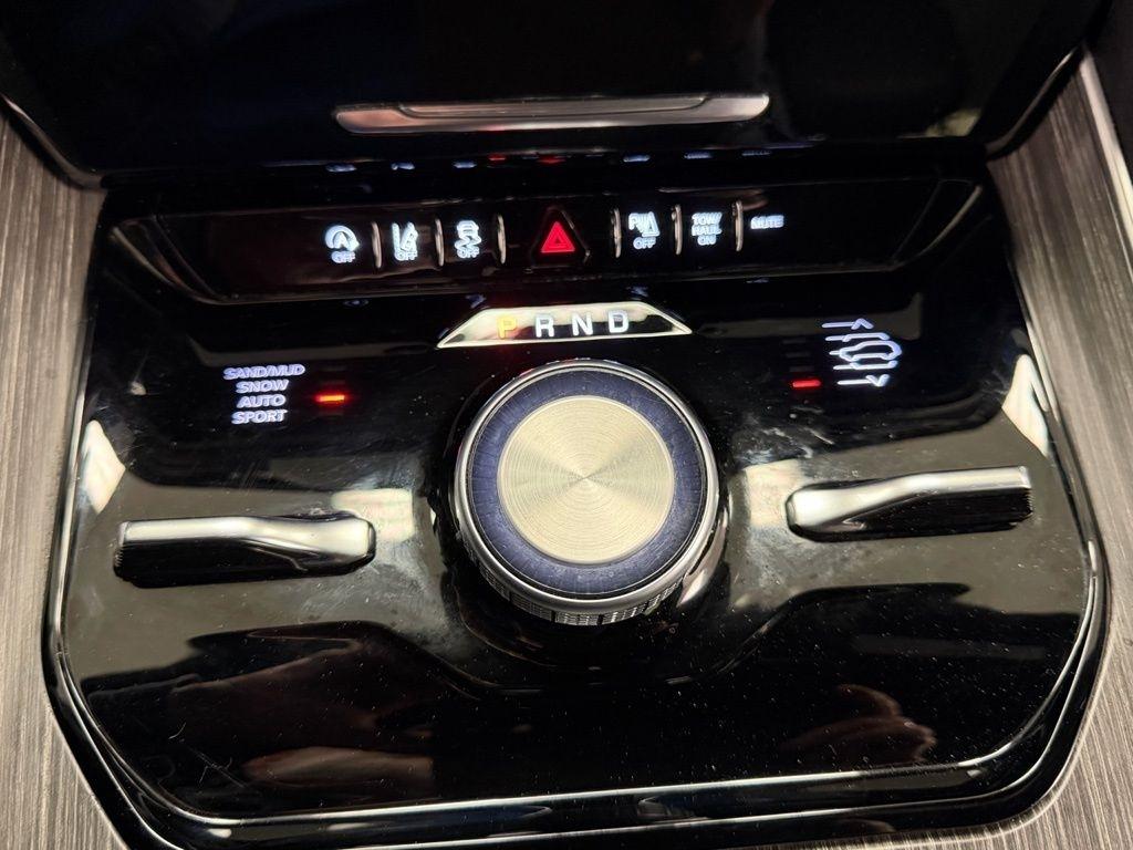 Jeep Wagoneer L  2024