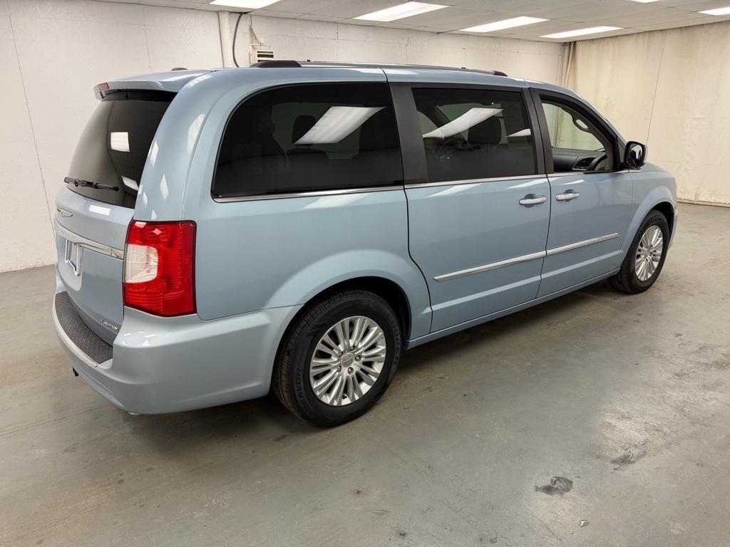 Chrysler Town & Country  2016