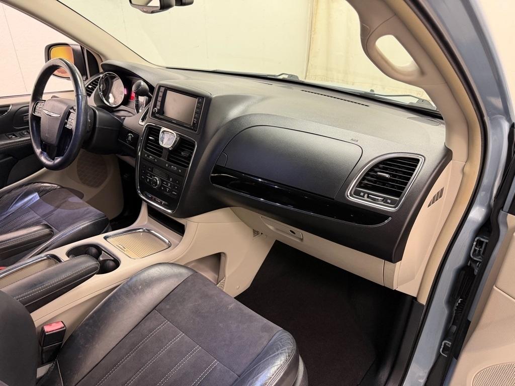 Chrysler Town & Country  2016