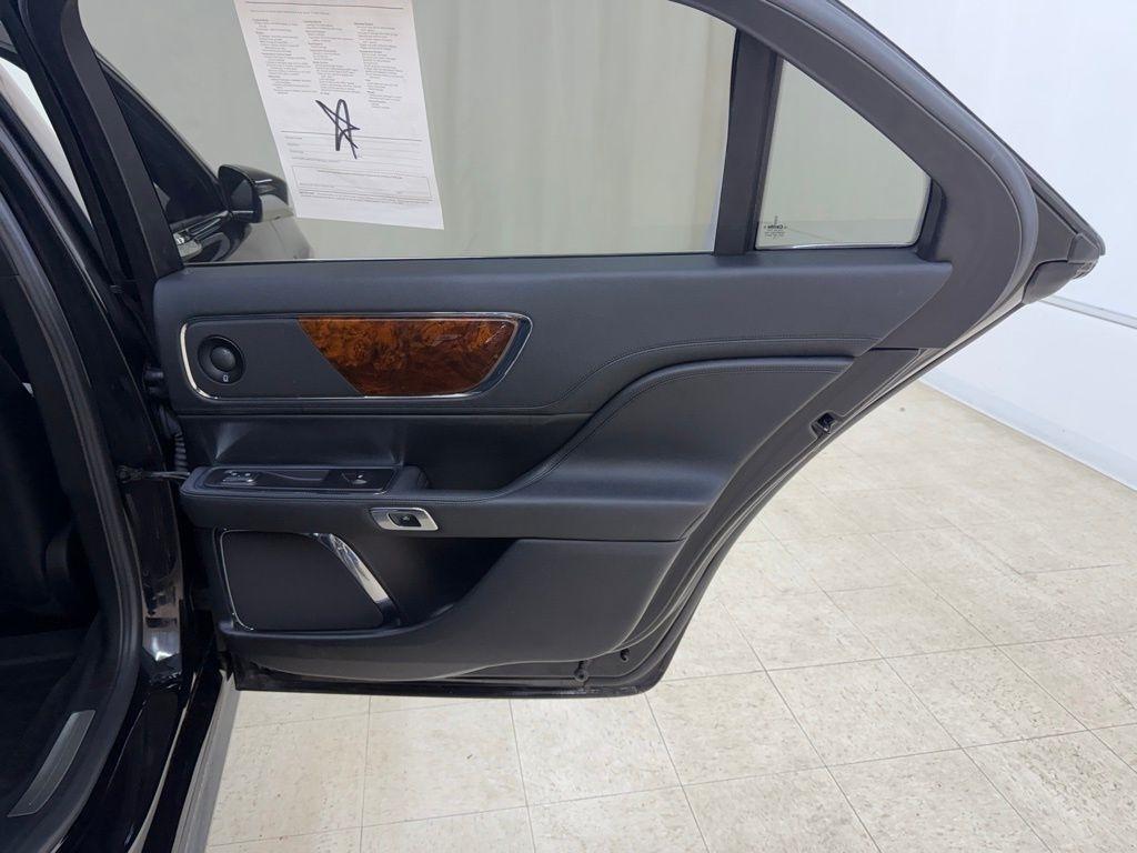 Lincoln Continental  2017